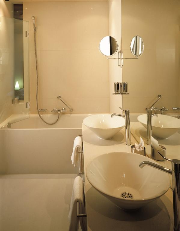 Kult Hotel Инголщат Стая снимка